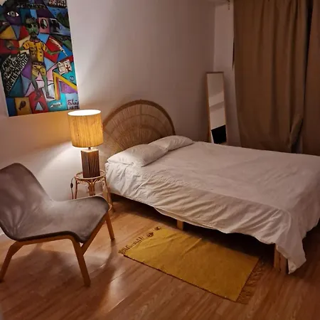 Com Wc Privativa Em Telheiras, Quarto em Acomodações Particulares *