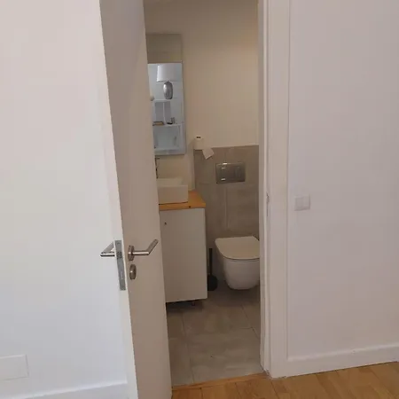 Quarto em Acomodações Particulares Com Wc Privativa Em Telheiras, Lisboa